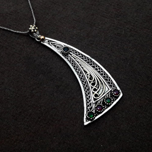 Jewelled Leaf Motif Silver Necklace