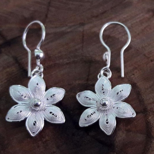 Small Flower Model Silver Earrings